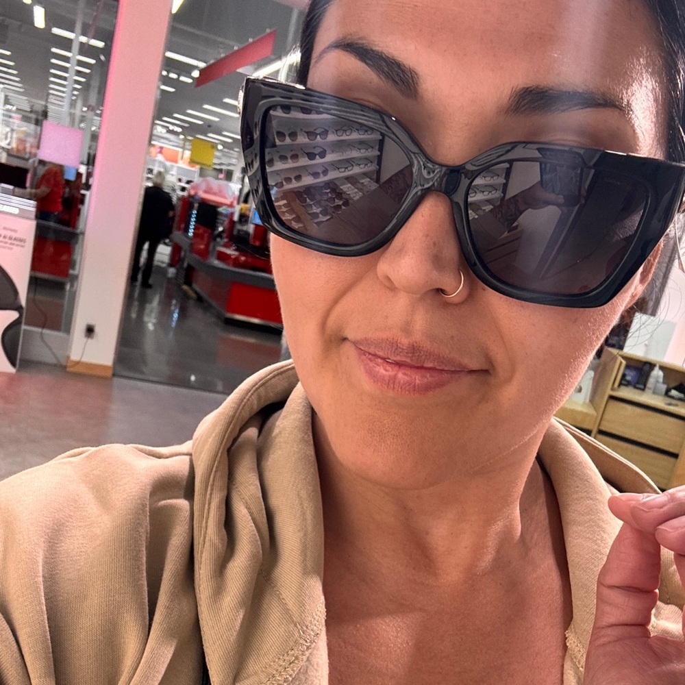 Meet your Posher, Destiny